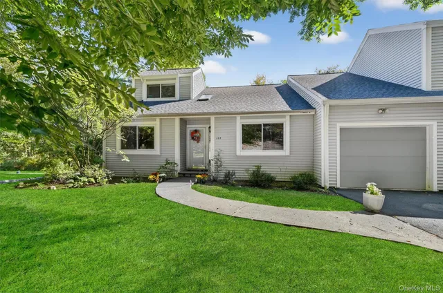 $779,000 | 103 Norfolk Court, Yorktown Heights, NY 10598