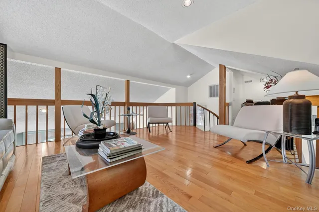 $779,000 | 103 Norfolk Court, Yorktown Heights, NY 10598