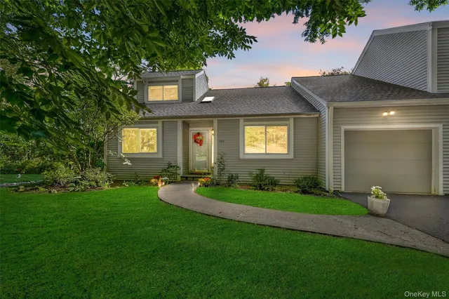 $779,000 | 103 Norfolk Court, Yorktown Heights, NY 10598