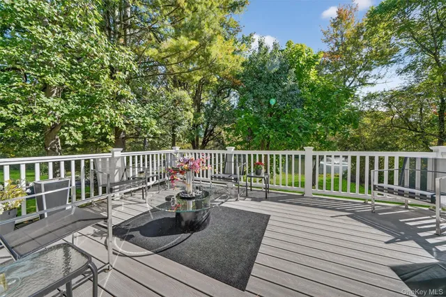 $779,000 | 103 Norfolk Court, Yorktown Heights, NY 10598