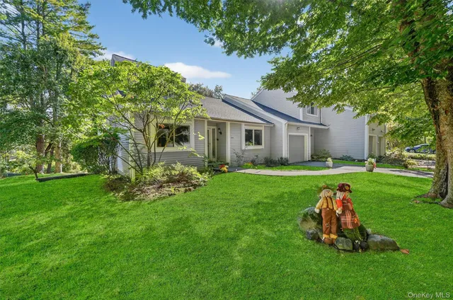 $779,000 | 103 Norfolk Court, Yorktown Heights, NY 10598