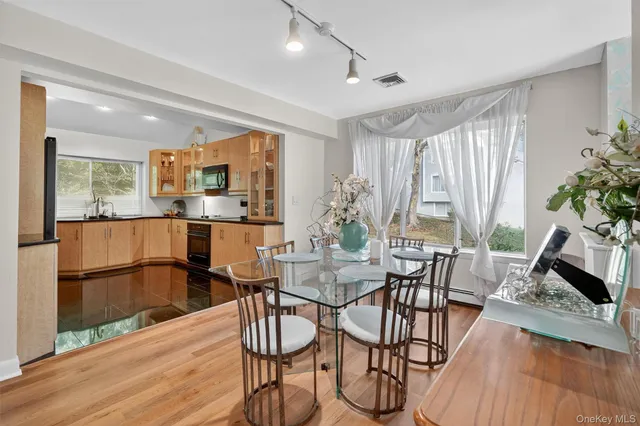 $779,000 | 103 Norfolk Court, Yorktown Heights, NY 10598