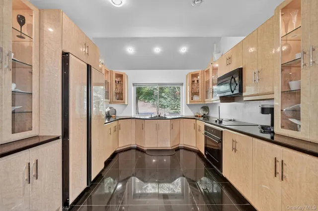 $779,000 | 103 Norfolk Court, Yorktown Heights, NY 10598