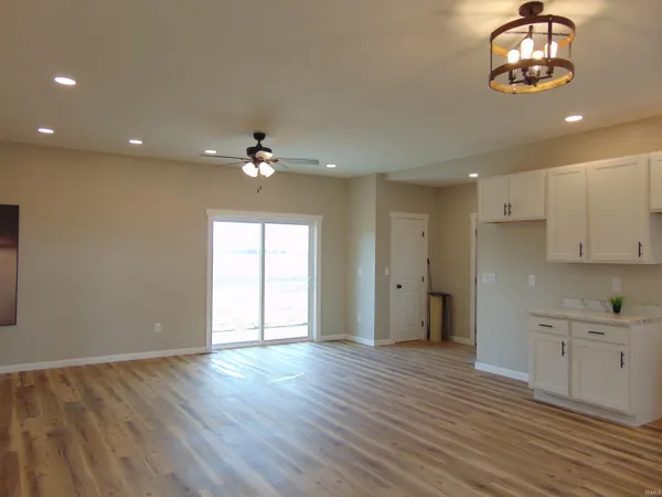 $308,000 | 6711 South 500 West, Poneto, IN 46781