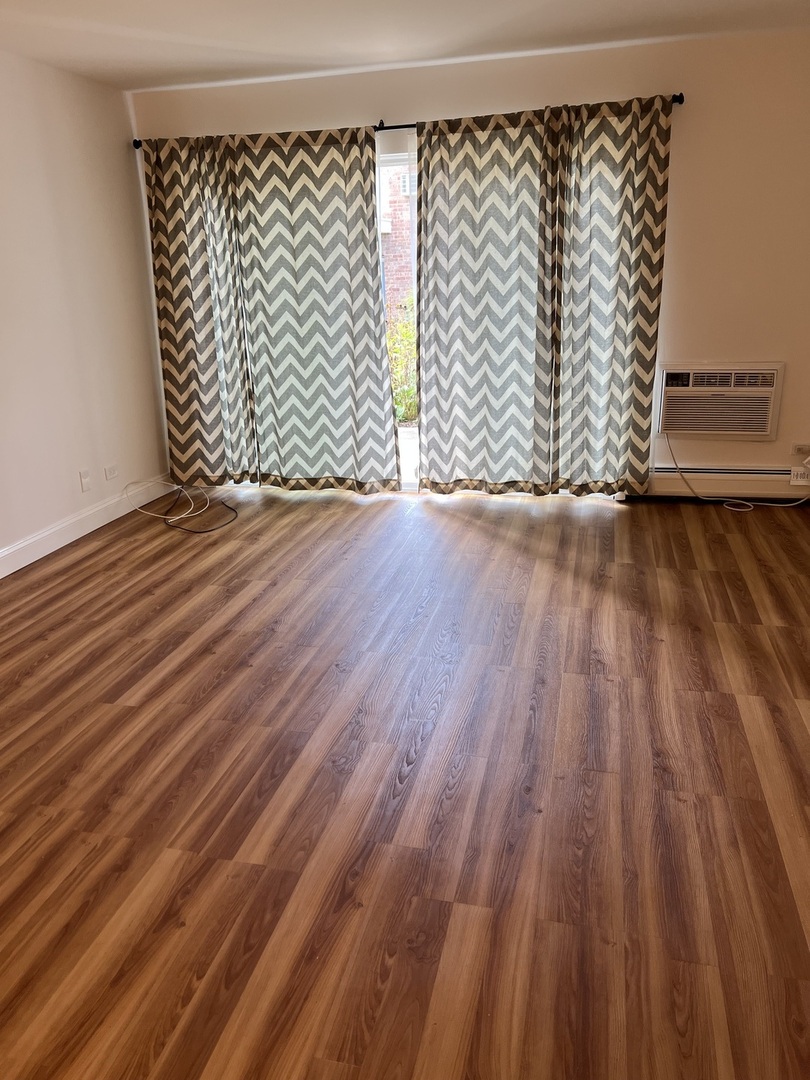 543 Burlington Avenue, Unit 112E Downers Grove, IL 60515 - Photo 3 of 17