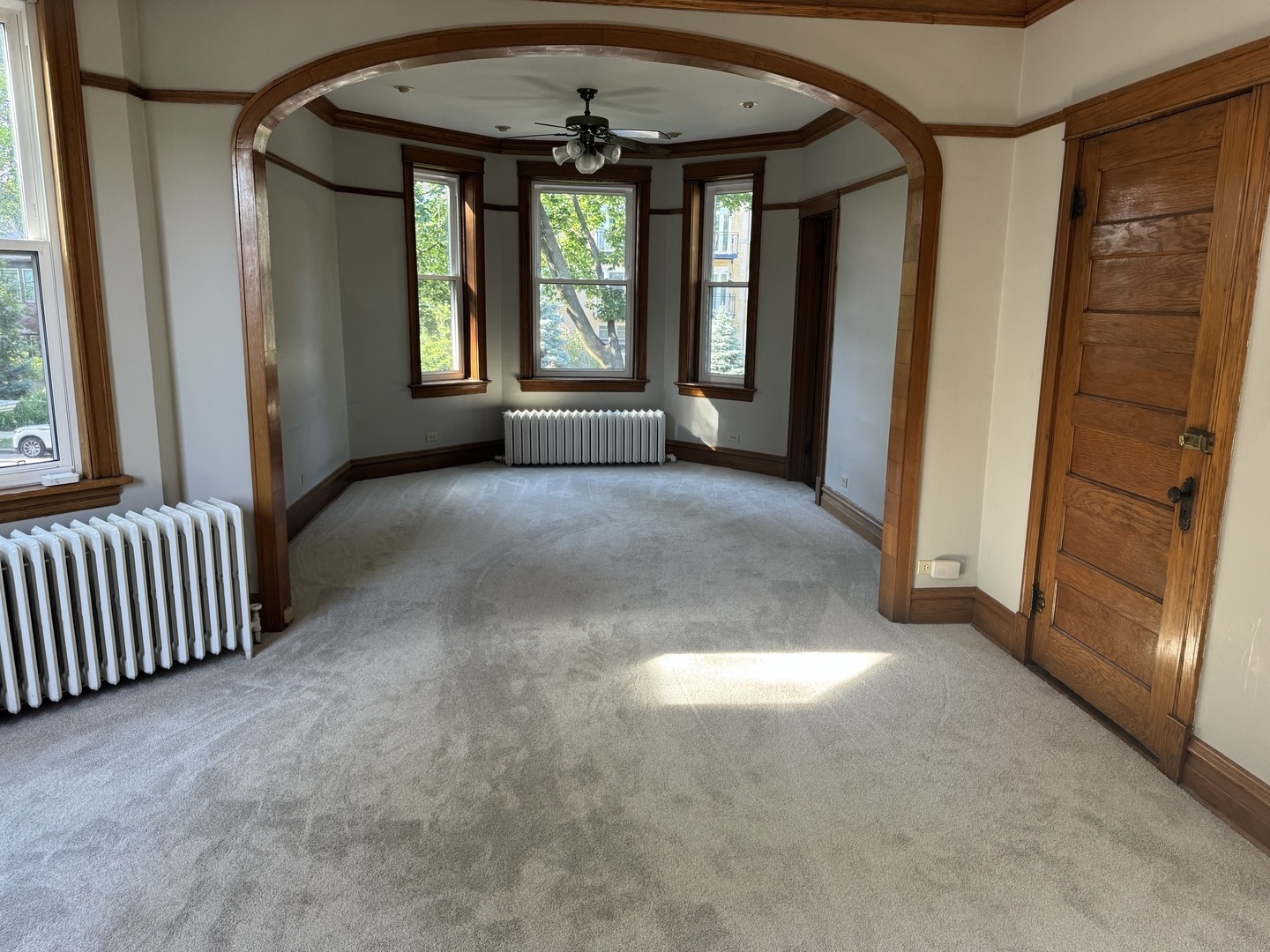 2005 West Greenleaf Avenue, Unit 2 Chicago, IL 60645 - Photo 4 of 15