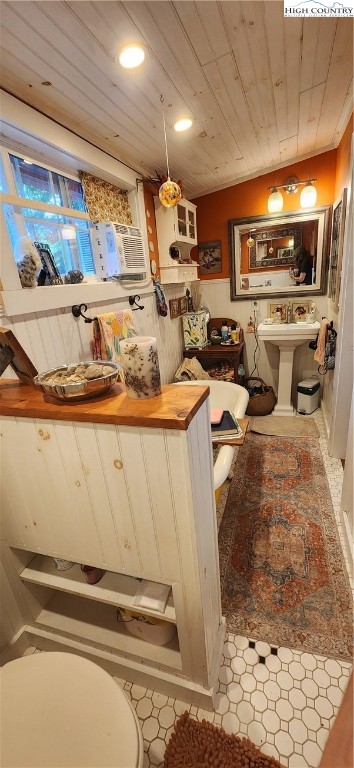 77 Mountain Ridge Road Newland, NC 28657 - Photo 29 of 38 Gallery Image 29