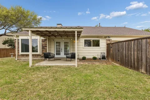 $425,000 | 3905 Las Brisas Drive, Plano, TX 75074