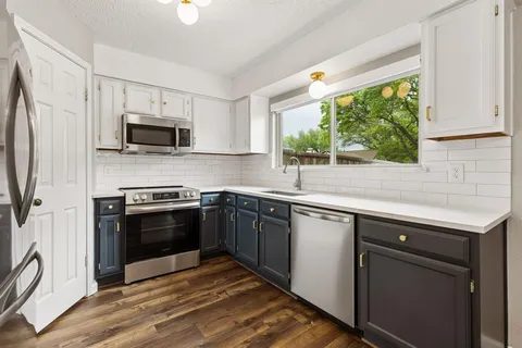 $425,000 | 3905 Las Brisas Drive, Plano, TX 75074