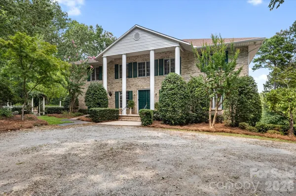 $750,000 | 25 Towhee Trail, Tryon, NC 28782