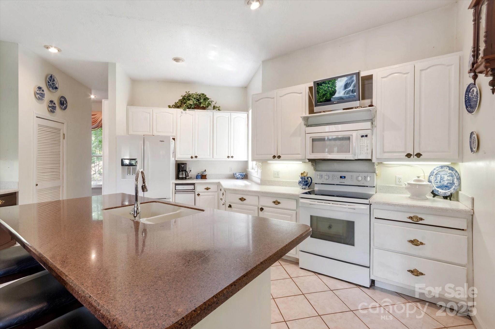 25 Towhee Trail Tryon, NC 28782 - Photo 6 of 35