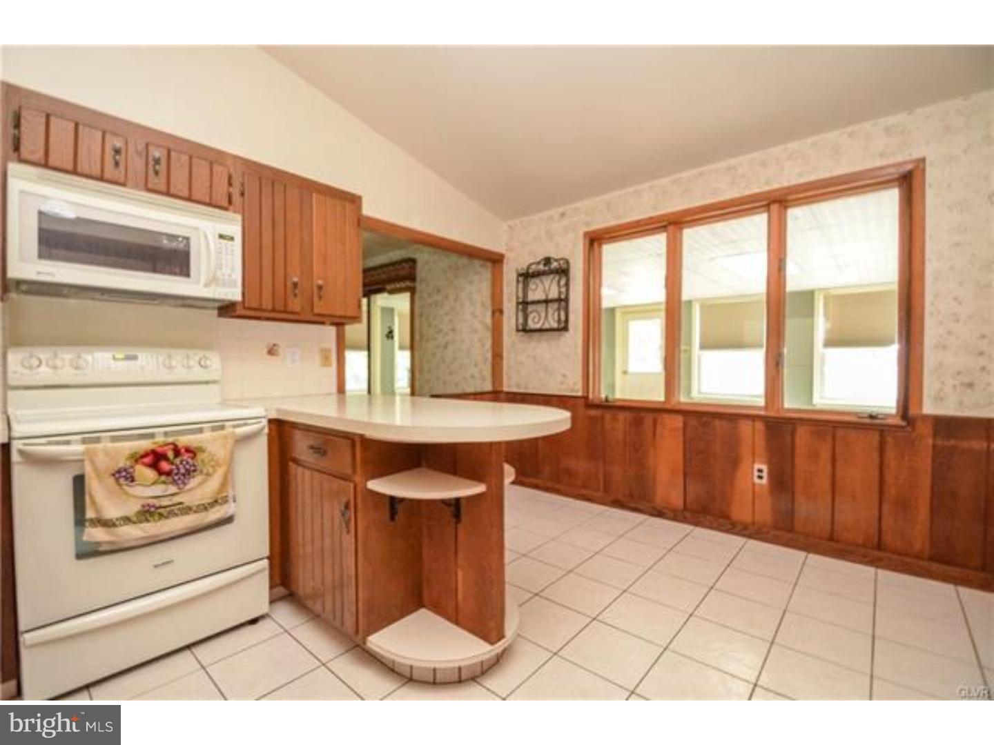 170 Gallagher Road Whitehall, PA 18052 - Photo 13 of 19 Gallery Image 13