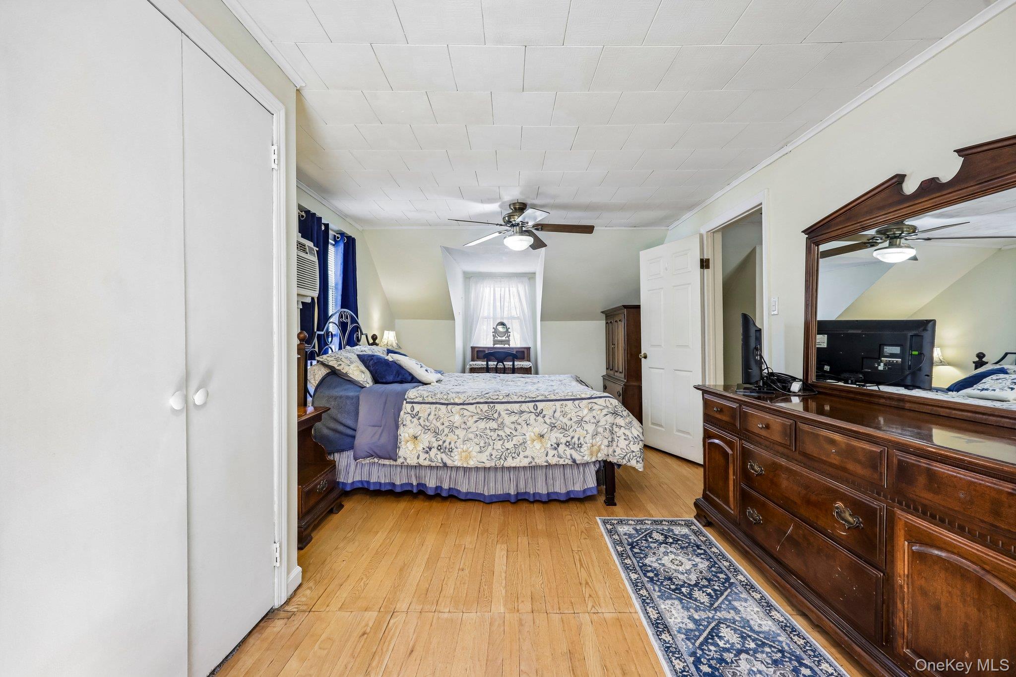 63 Kilburn Road South West Hempstead, NY 11552 - Photo 32 of 41