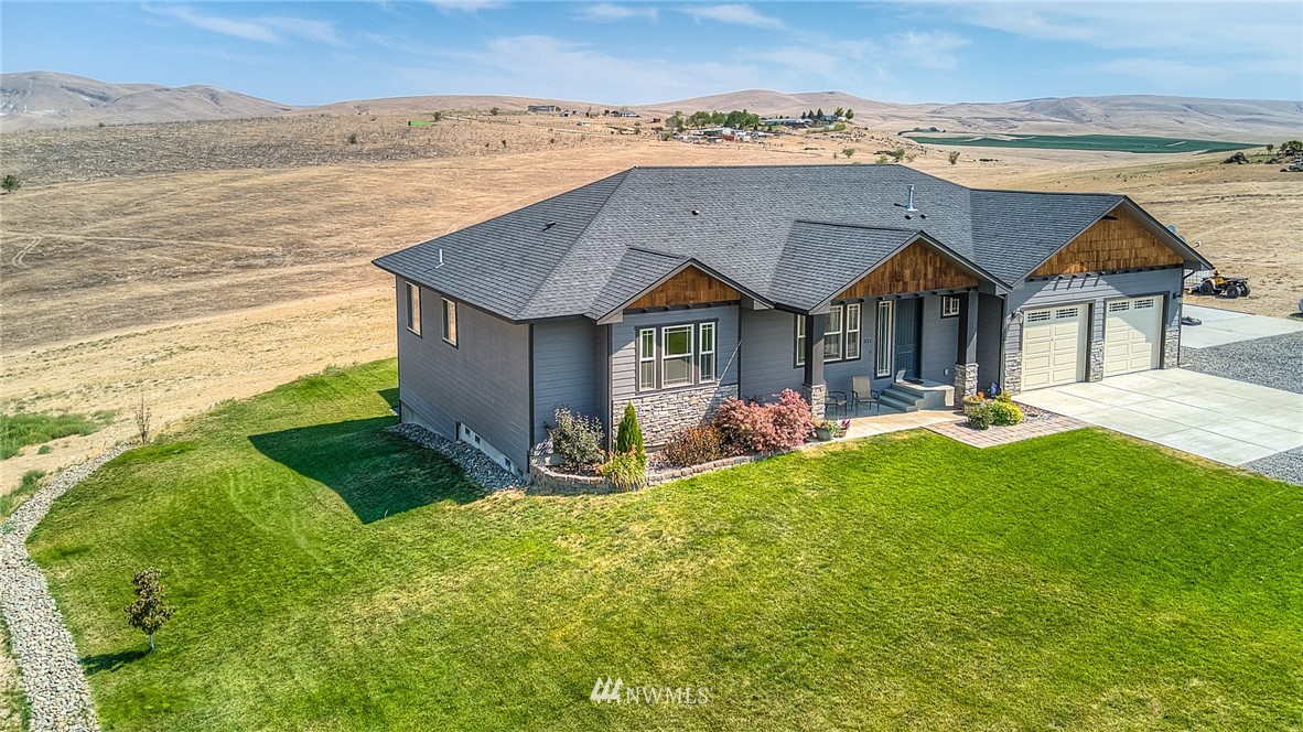 321 Falcon Ridge Road Zillah, WA 98953 - Photo 37 of 40