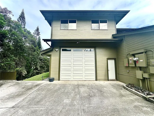 $4,400 | 42-101 Aleka Place, Kailua, HI 96734