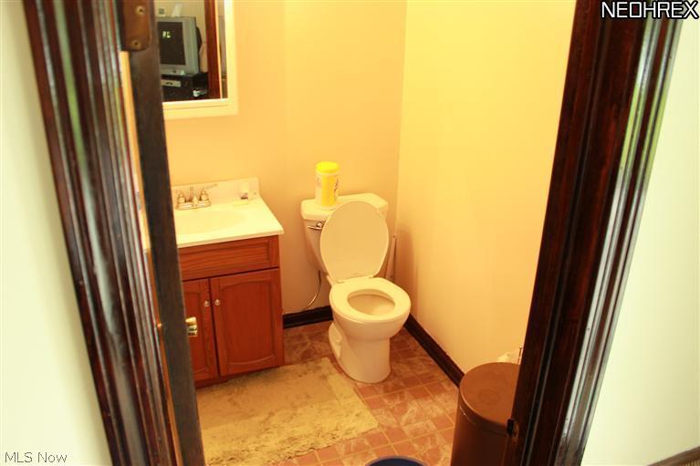 1635 Spring Valley Avenue Northwest Canton, OH 44708 - Photo 17 of 18 Gallery Image 17