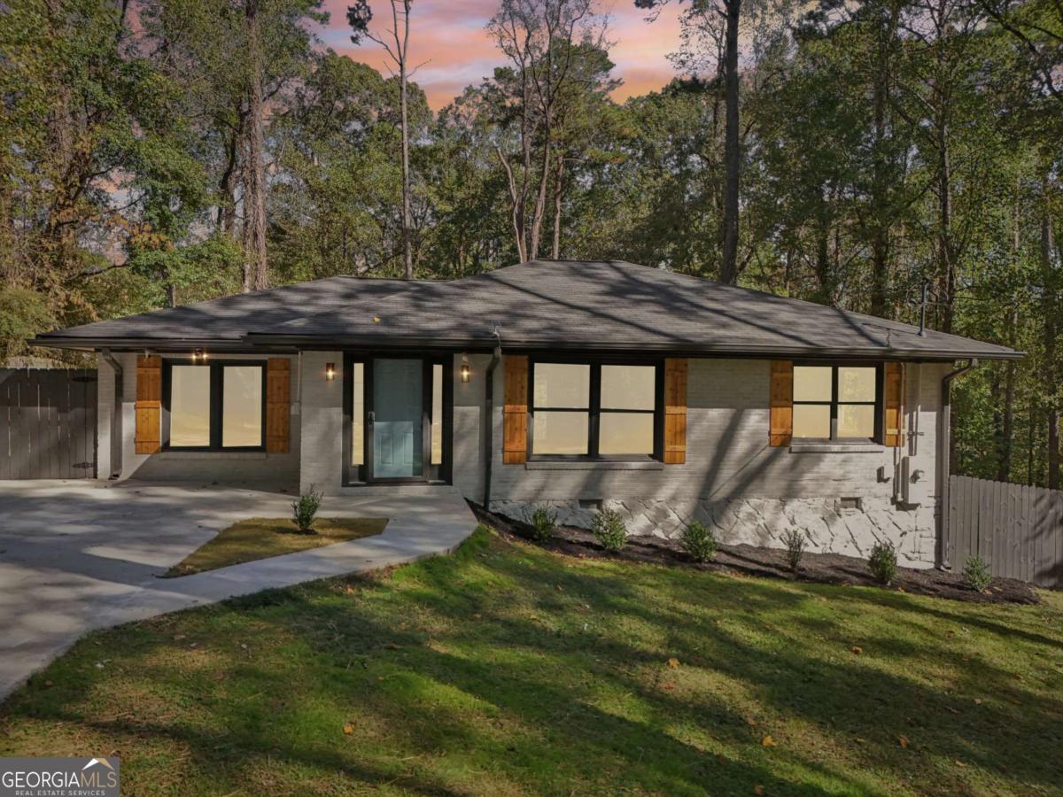 288 Harper Road Southeast Atlanta, GA 30315 - Photo 2 of 66