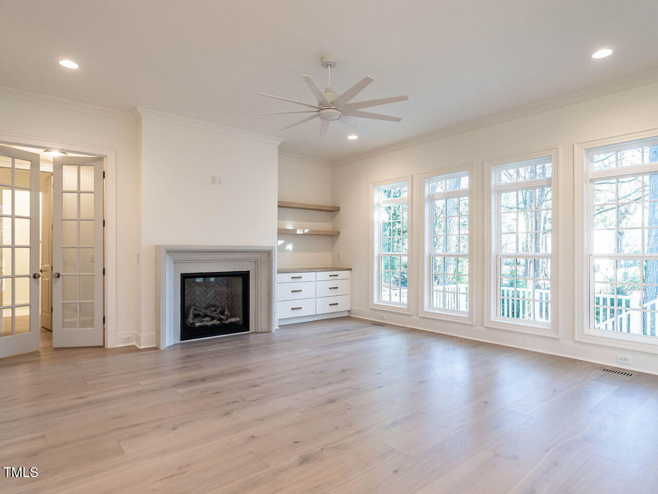 4800 Latimer Road Raleigh, NC 27609 - Photo 20 of 49 010-1280x960-family-room