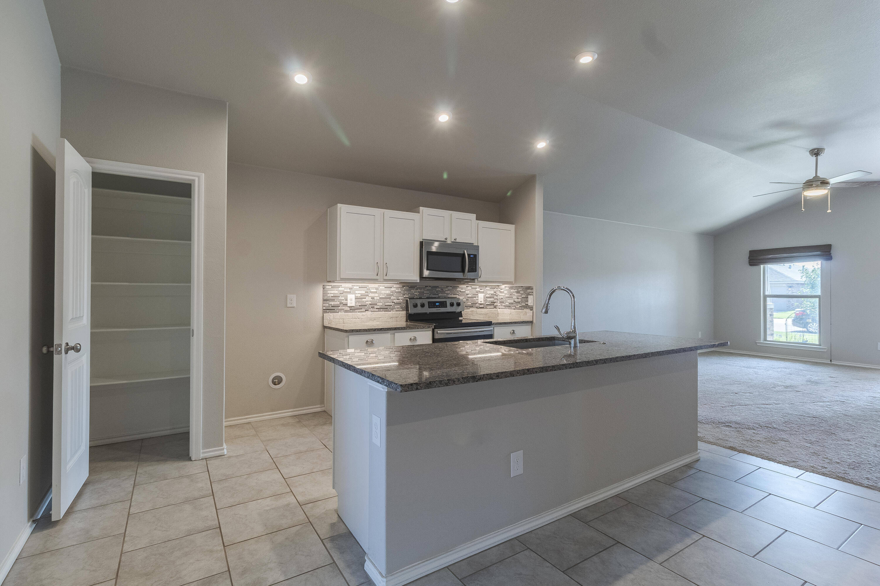 13308 Vernon Avenue Lubbock, TX 79423 - Photo 7 of 24 Kitchen1