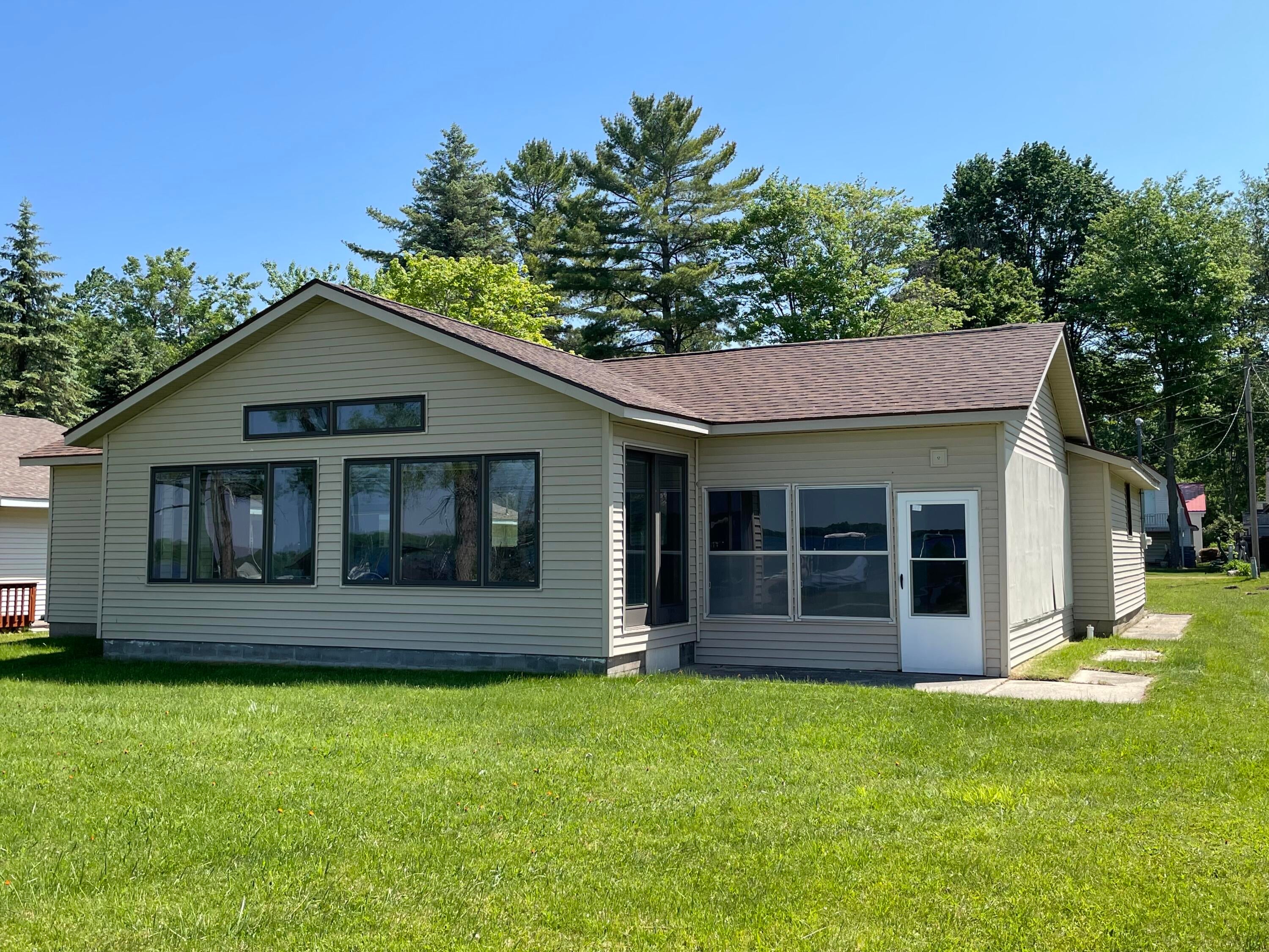 9410 A Washington Road St. Helen, MI 48656 - Photo 2 of 26 Gallery Image 2