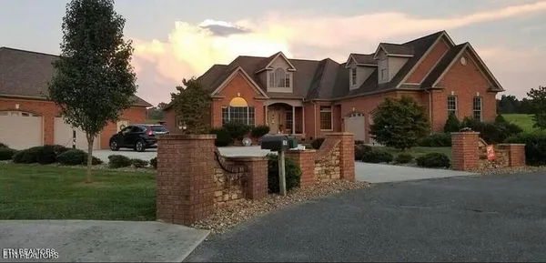 $749,900 | 164 Ashley Court, Speedwell, TN 37870