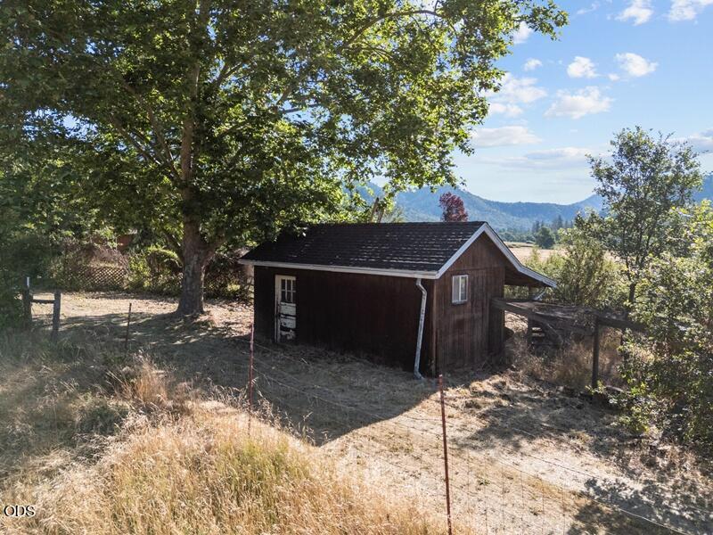 12974 East Evans Creek Road Rogue River, OR 97537 - Photo 22 of 29
