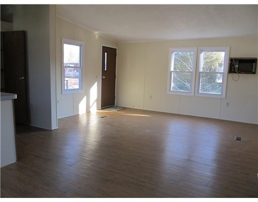 17 Hemlock Road Glocester, RI 02814 - Photo 3 of 8 Living Room.