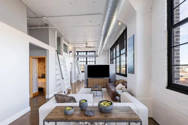 $264,900 | 500 Robert Street North, Unit 519, St. Paul, MN 55101