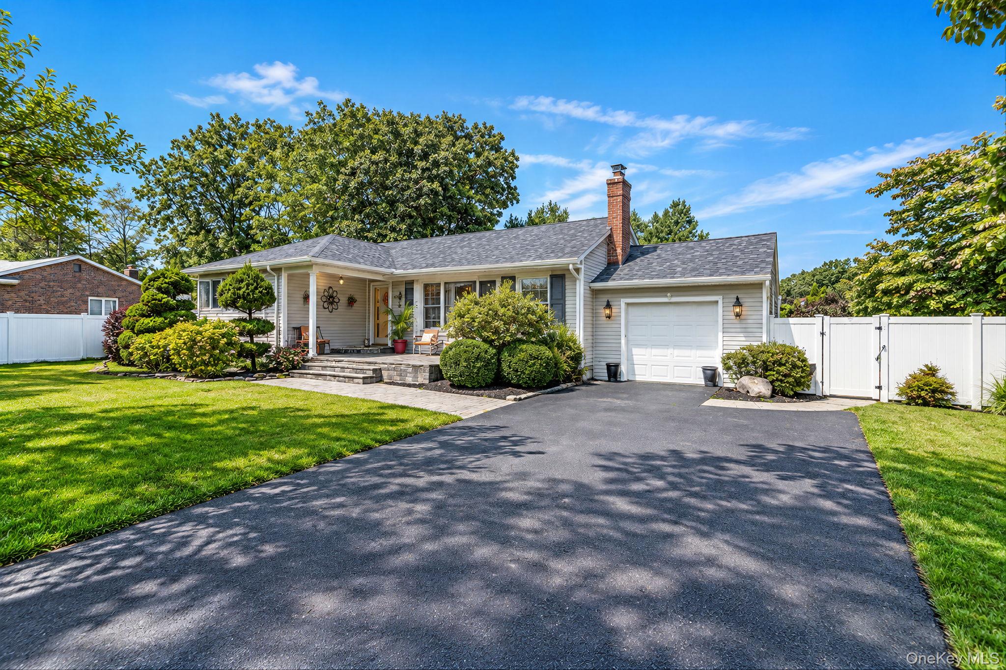 79 Fulton Boulevard Commack, NY 11725 - Photo 2 of 34 Gallery Image 2