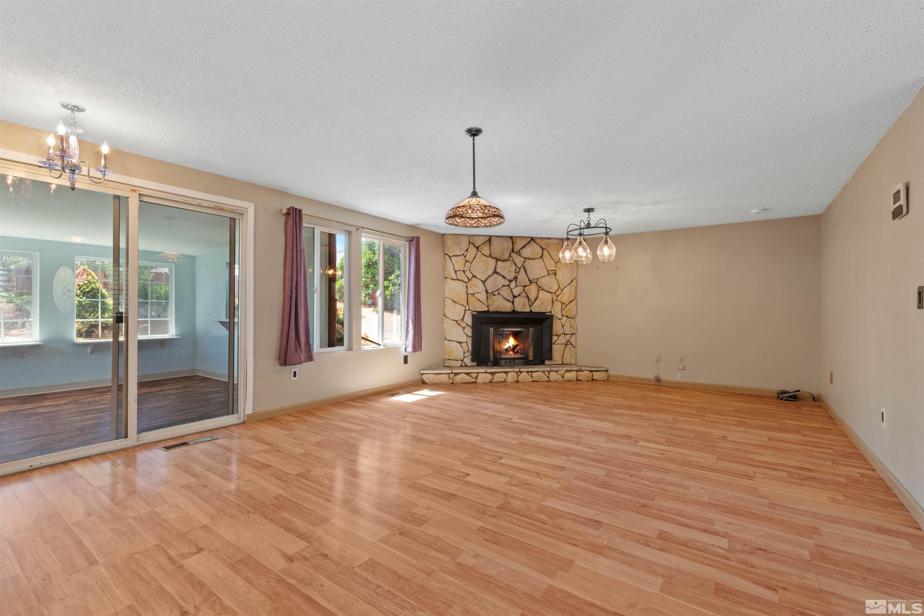 2405 Kiowa Way Reno, NV 89506 - Photo 4 of 22 Photo 4