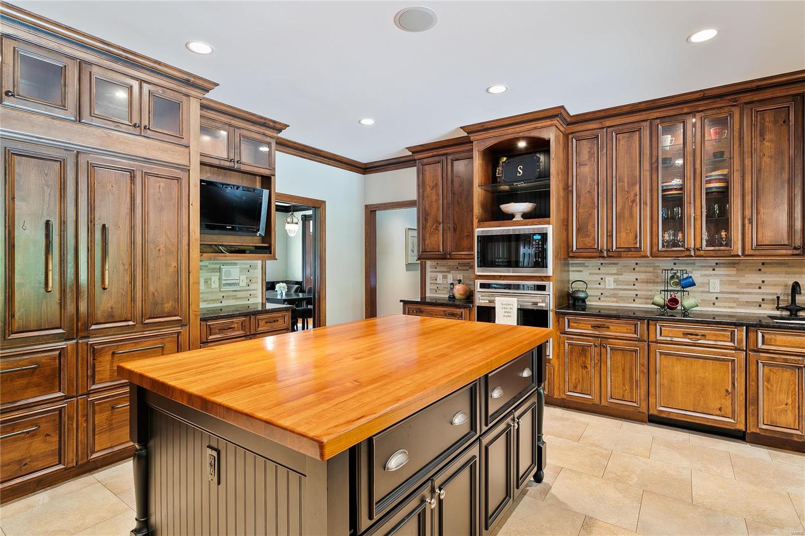 2243 Barnbridge Road St. Louis, MO 63131 - Photo 11 of 54 Gallery Image 11