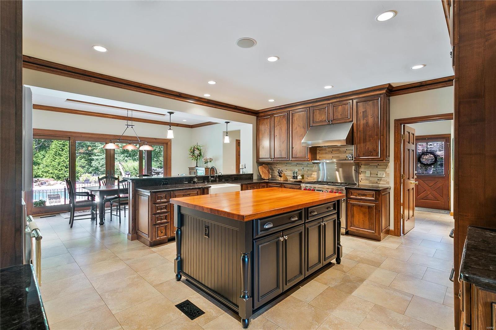 2243 Barnbridge Road St. Louis, MO 63131 - Photo 12 of 54 Gallery Image 12