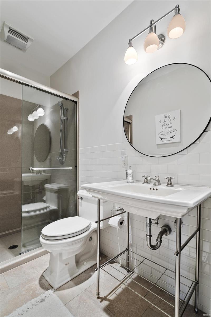 2243 Barnbridge Road St. Louis, MO 63131 - Photo 19 of 54 Gallery Image 19