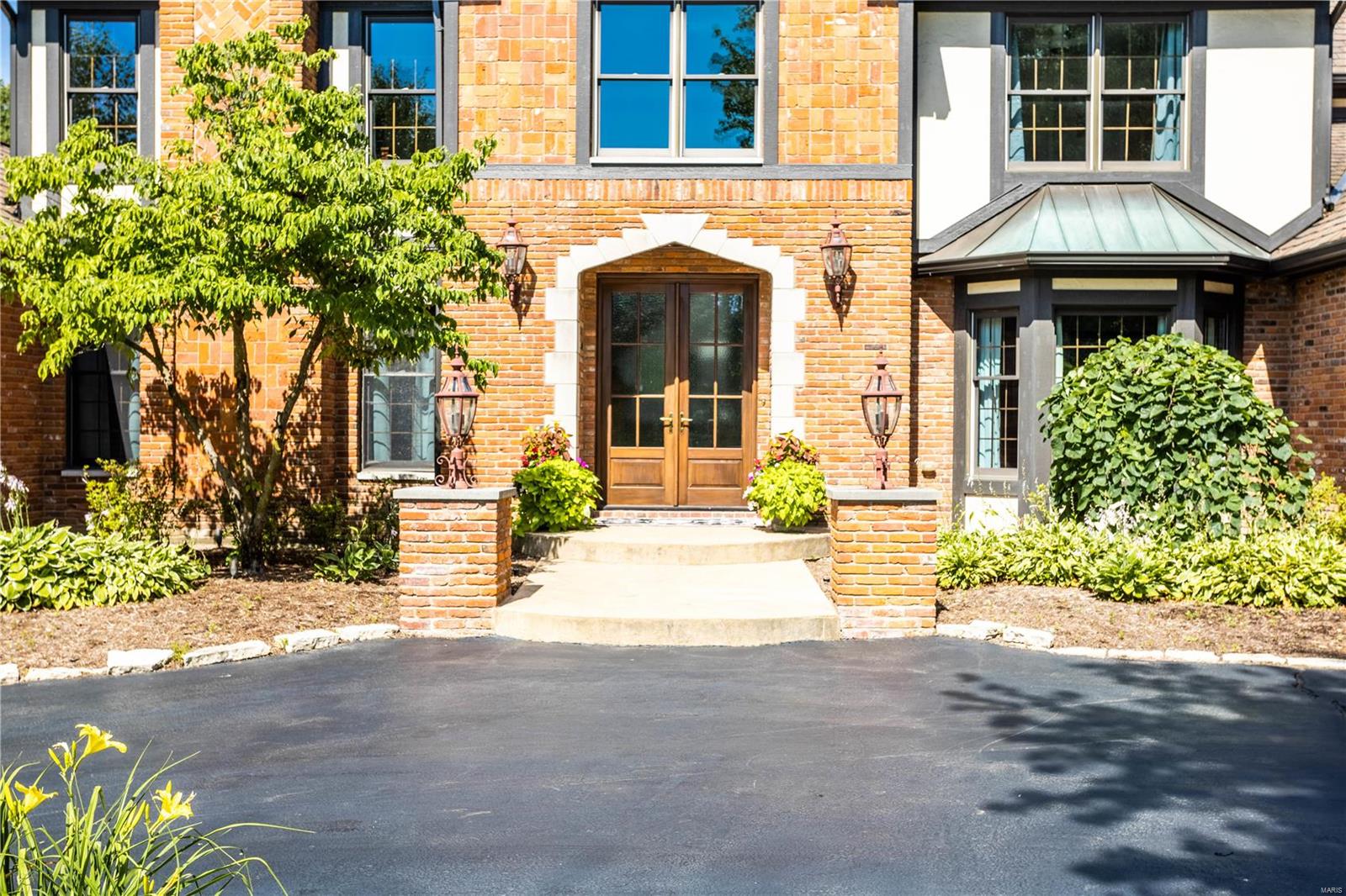 2243 Barnbridge Road St. Louis, MO 63131 - Photo 6 of 54 Gallery Image 6