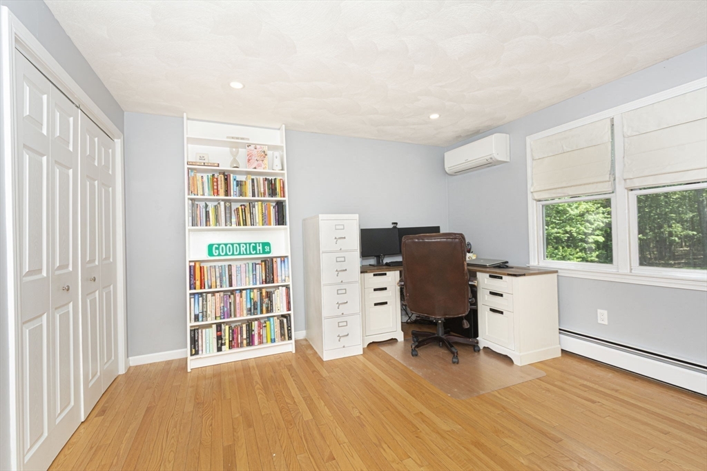 8 Upton Street Dunstable, MA 01827 - Photo 29 of 39