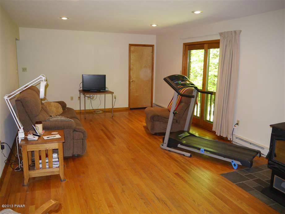 358 Racht Road Honesdale, PA 18431 - Photo 4 of 30 Gallery Image 4