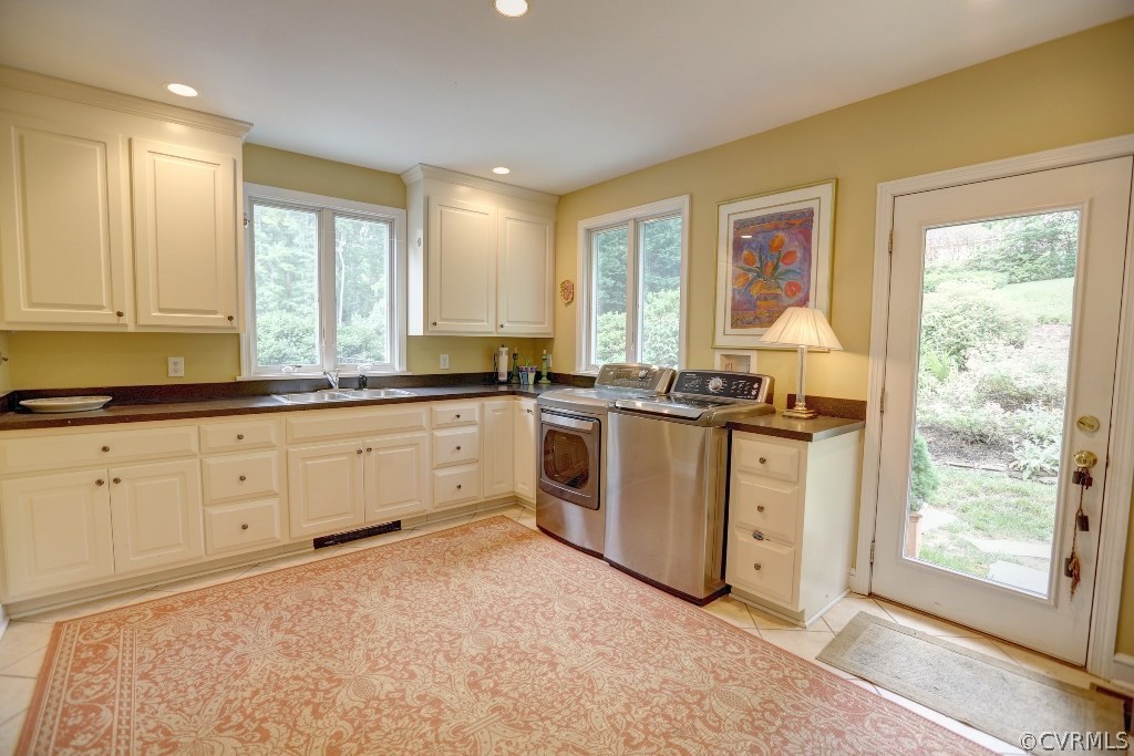 8908 Tolman Road Henrico, VA 23229 - Photo 14 of 30 Huge, bright laundry room off the kitchen