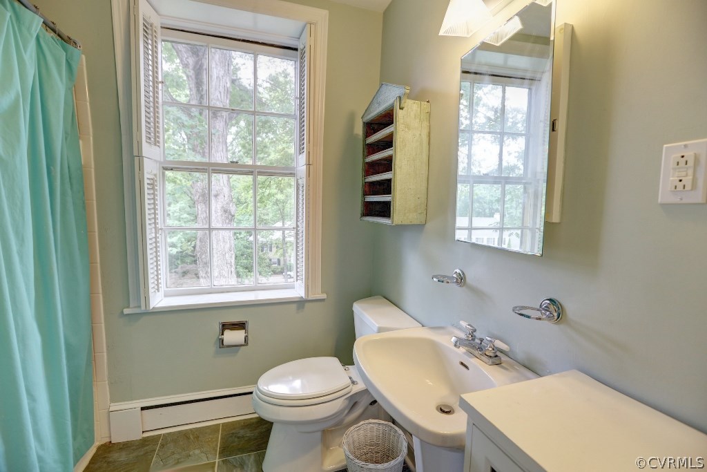 8908 Tolman Road Henrico, VA 23229 - Photo 29 of 30 Second hall bath