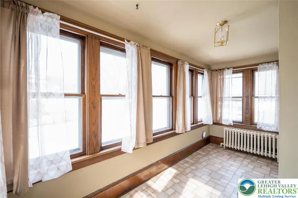 $359,000 | 523 Corliss Avenue, Phillipsburg, NJ 08865