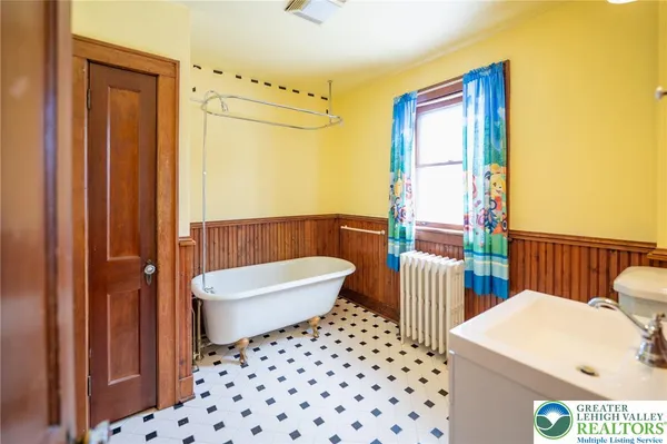 $359,000 | 523 Corliss Avenue, Phillipsburg, NJ 08865