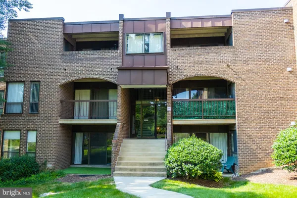 $269,900 | 11240 Chestnut Grove Square, Unit 157, Reston, VA 20190