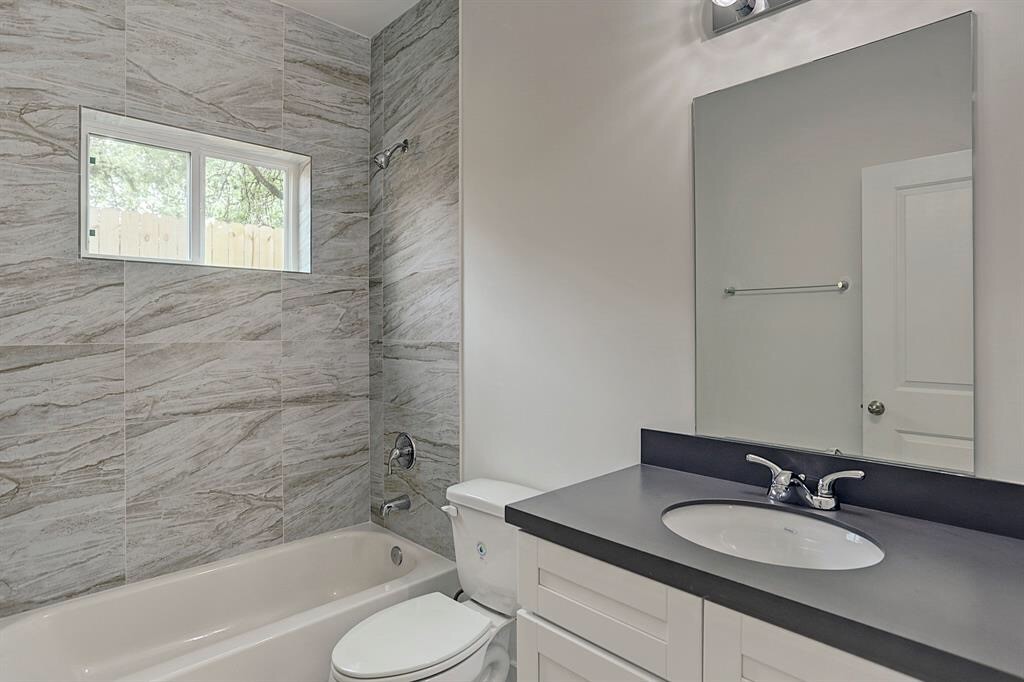 6712 Cohn Street Houston, TX 77091 - Photo 8 of 14