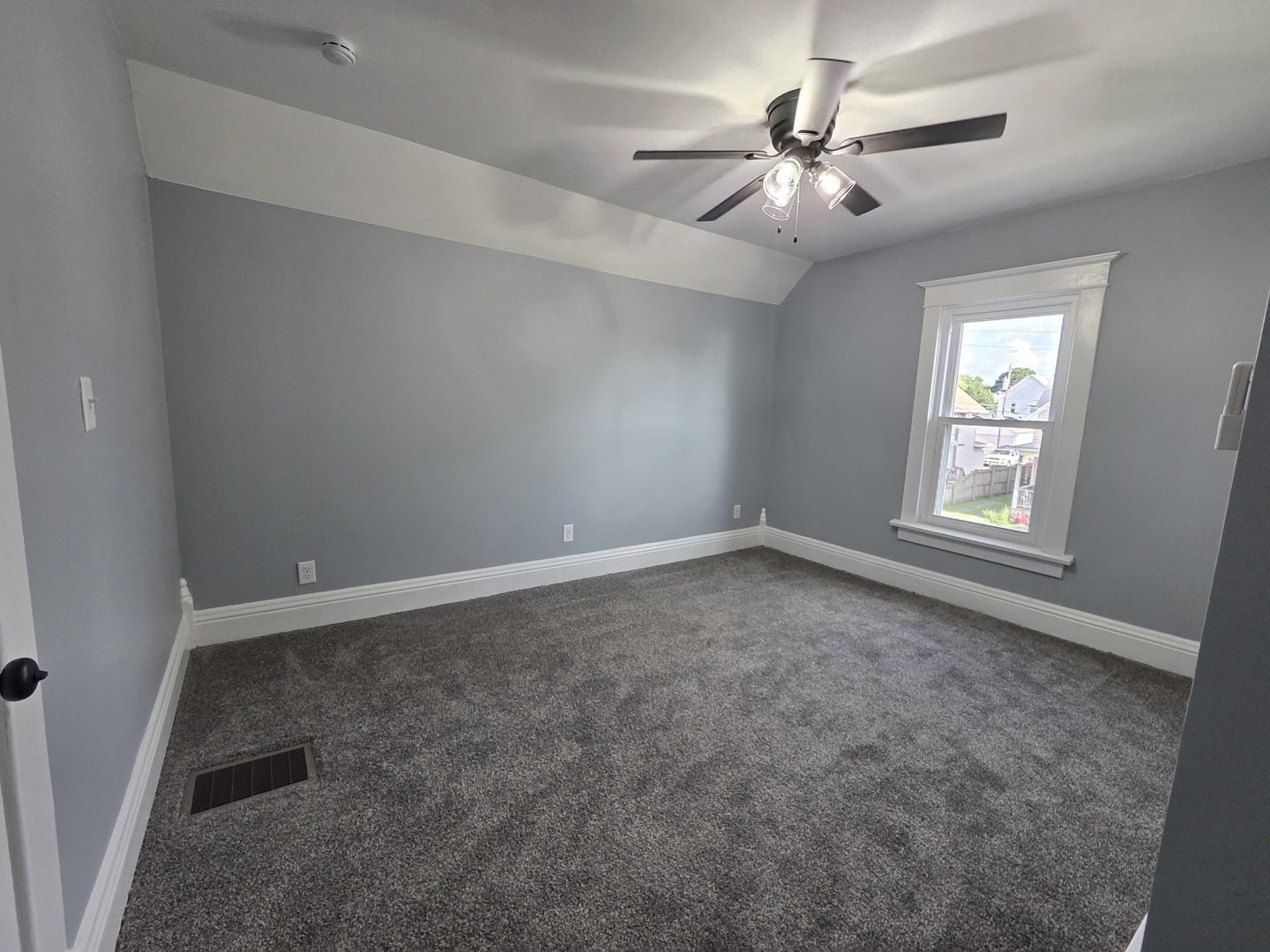 717 17th Avenue Moline, IL 61265 - Photo 15 of 31
