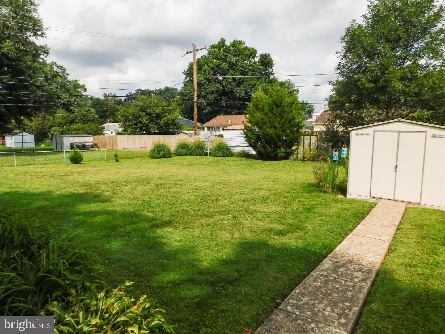 207 Oaktree Road East Norriton, PA 19401 - Photo 6 of 22 Gallery Image 6