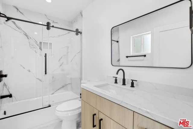 $4,593 | 10828 Hesby Street, North Hollywood, CA 91601