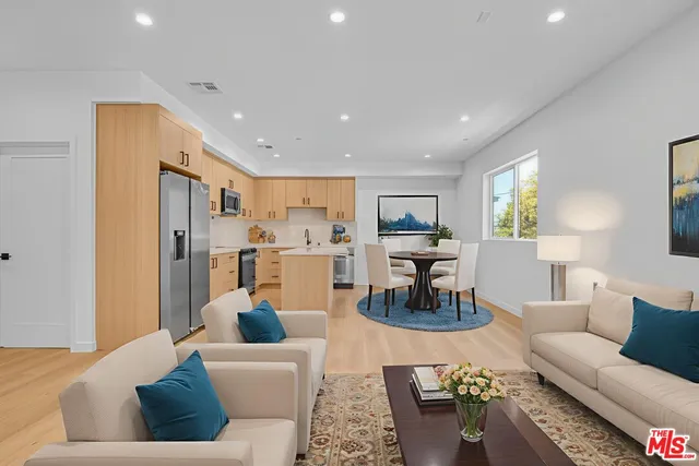 $4,593 | 10828 Hesby Street, North Hollywood, CA 91601