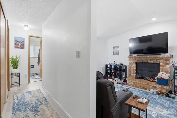 $619,000 | 11209-11211 89th Ave Court East, Puyallup, WA 98373