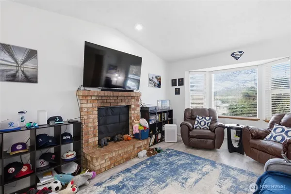 $619,000 | 11209-11211 89th Ave Court East, Puyallup, WA 98373