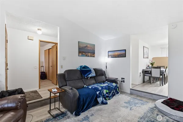 $619,000 | 11209-11211 89th Ave Court East, Puyallup, WA 98373