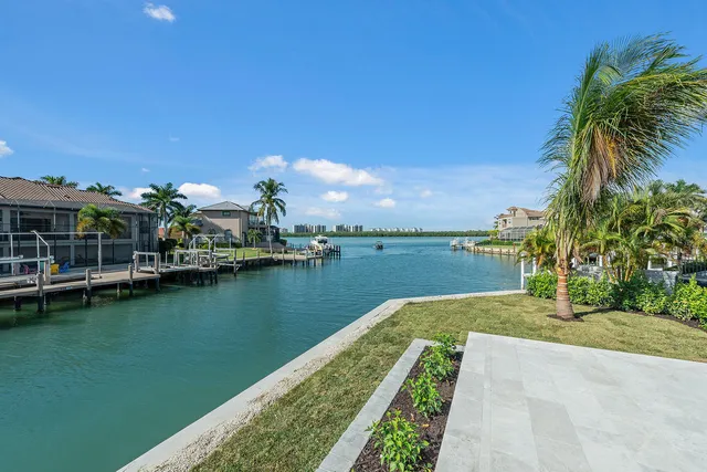 $6,950,000 | 810 Elm Court, Marco Island, FL 34145